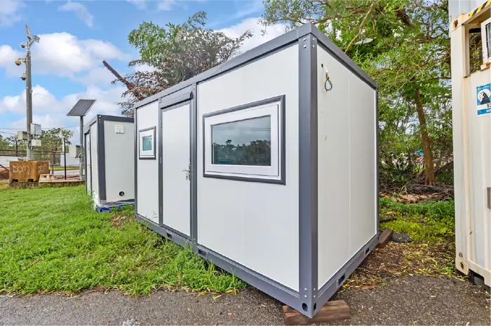 13ft Site Office with Bathroom, photo 1
