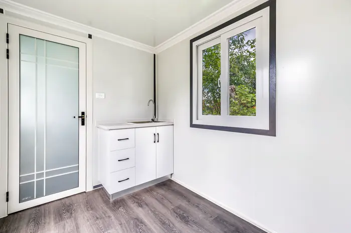 Two Bedroom 20ft Building, photo 2