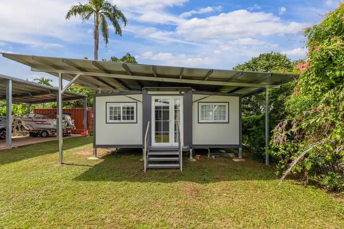 20ft Foldout Home, photo 1