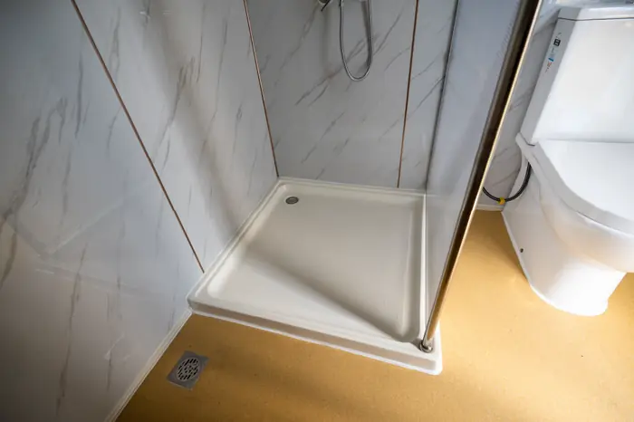 Deluxe Toilet and Shower, photo 6