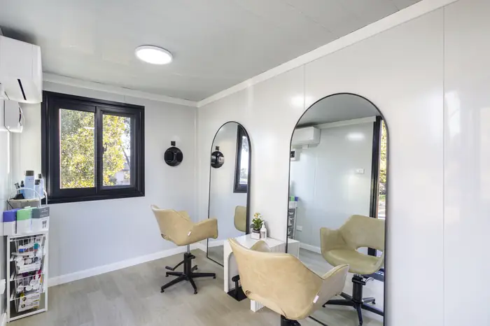 The Salon & Beauty Parlor, photo 4
